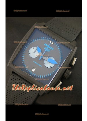 Reloj Tag Heuer Monaco edición japonesa limitada de titanio con marcadores de hora azul.