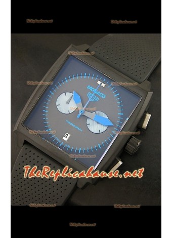 Reloj Tag Heuer Monaco edición japonesa limitada de titanio con marcadores de hora azul.
