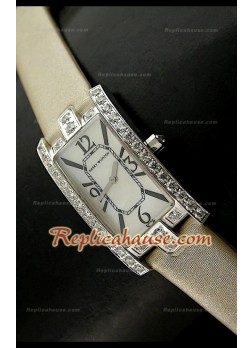 Harry Wenston Avenue C Reloj con Esfera Perla 