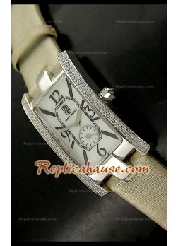 Harry Wenston Avenue C Reloj con Esfera Perla 